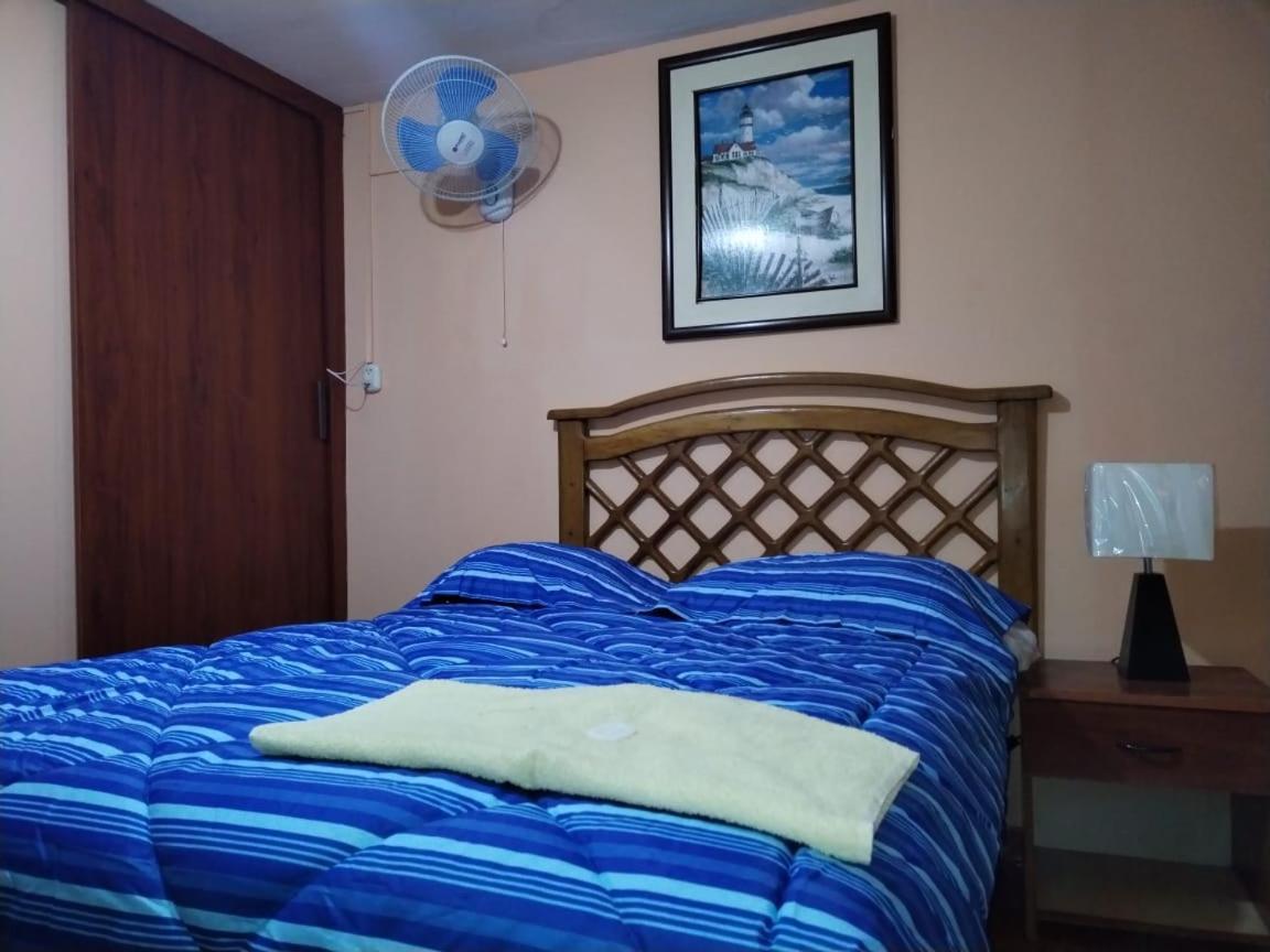 Hostal Turistico El Cajamarquez Ліма Екстер'єр фото