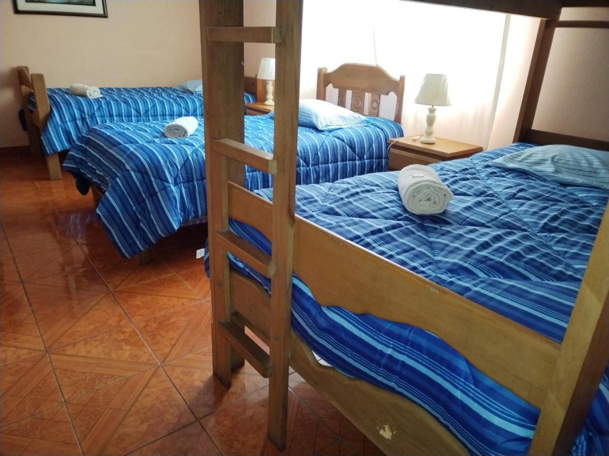 Hostal Turistico El Cajamarquez Ліма Екстер'єр фото