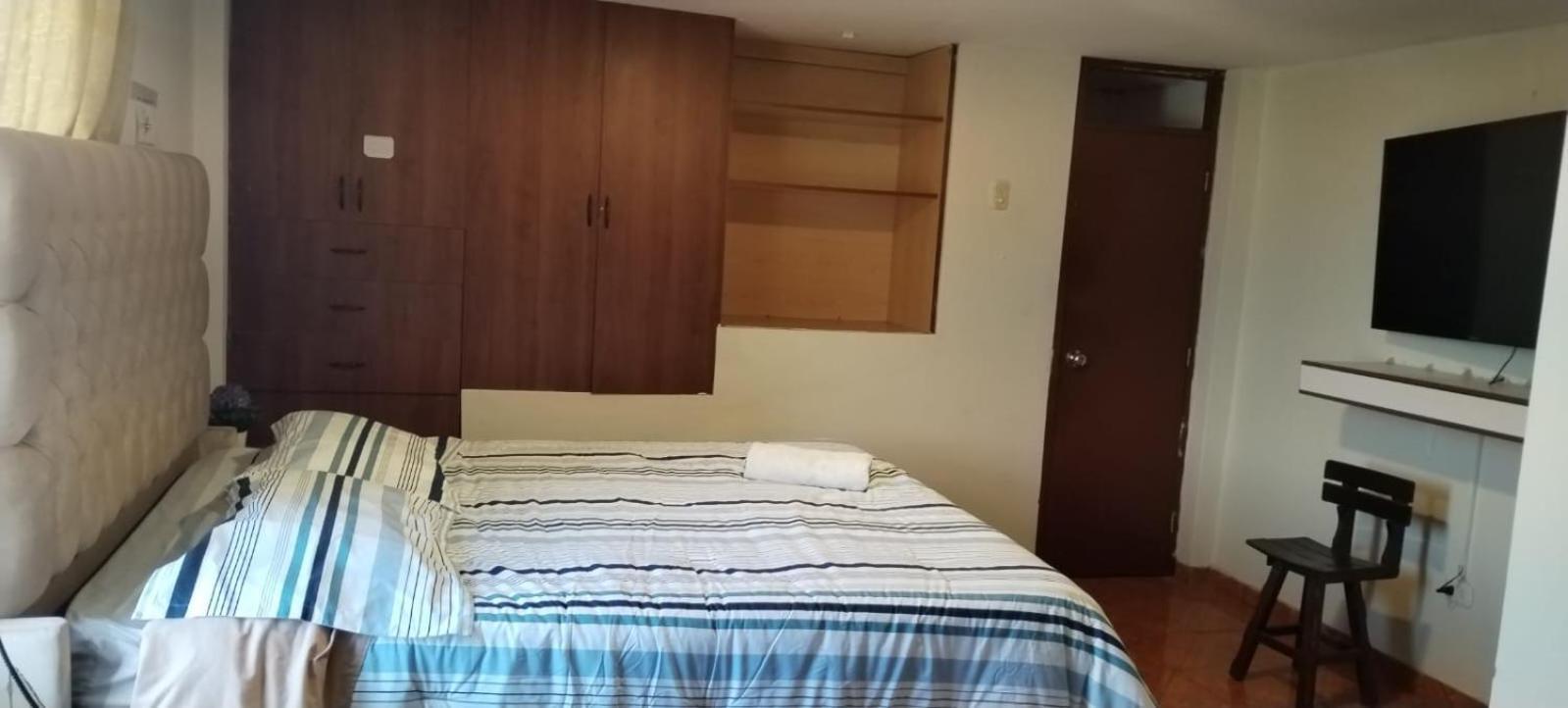 Hostal Turistico El Cajamarquez Ліма Екстер'єр фото