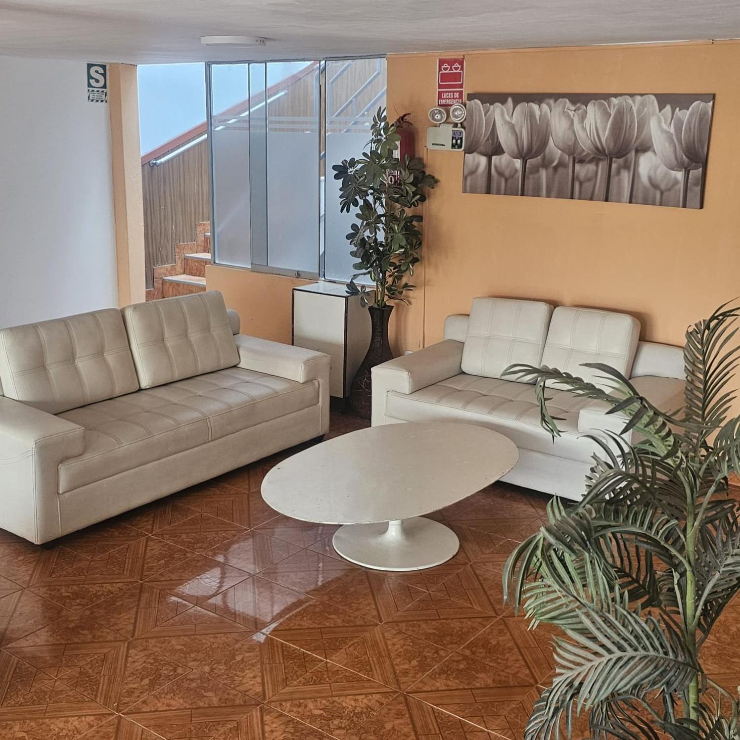Hostal Turistico El Cajamarquez Ліма Екстер'єр фото
